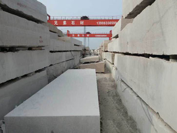 門(mén)牌石存放區(qū)