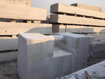 門(mén)牌石堆放區(qū)